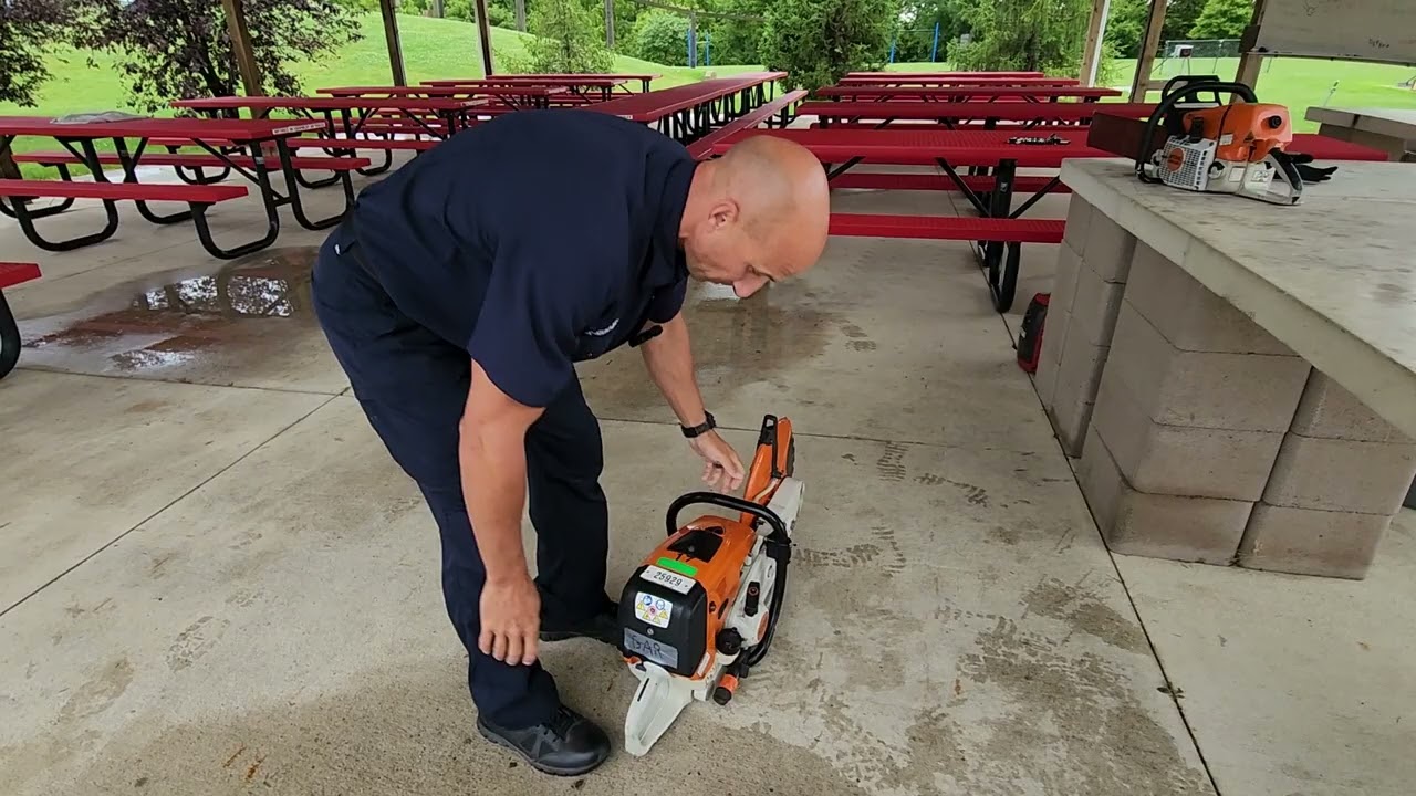 TS 700 Circular Saw Starting Procedure
