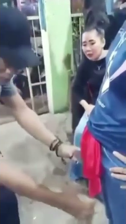 pesulap luar biasa , bisa mengeluarkan celana dalam ? #shorts #viral #tiktok