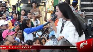 Download lagu surat cinta untuk starla - elsa safira- MONATA IRPEN WIROSARI GROBOGAN 2017