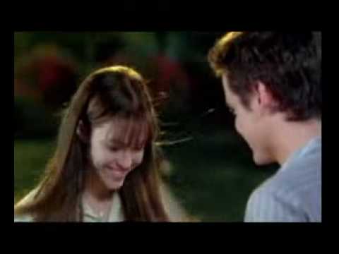 Movie trailer for A Walk to Remember starring Shane West, Mandy Moore, Daryl Hannah and more.