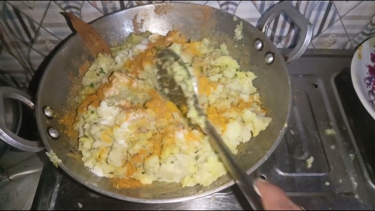 आलू का पराठा बनाने का इससे बेस्ट तरीका कहीं नहीं पाओगे aalu ka paratha recipe