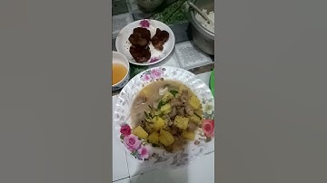 bữa cơm công nhân sau một ngày làm việc đơn giản chỉ vậy thôi. cảm ơn mọi người đã xem video mình.