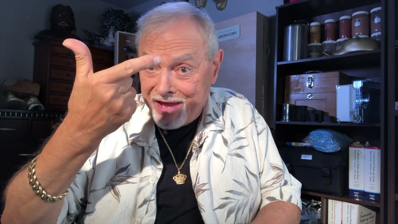 Joe Blasco Presents: Creating Lips That Last (Even Under A Mask)