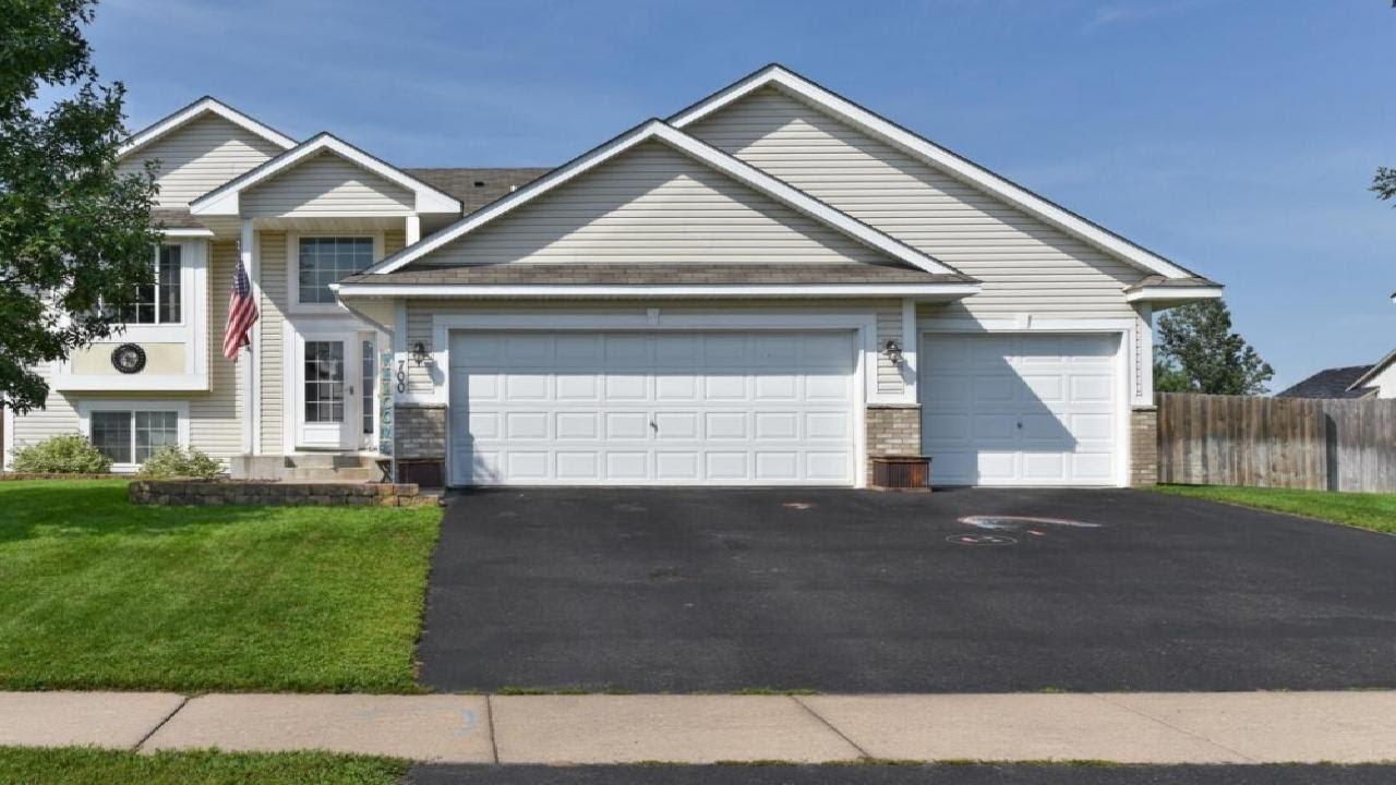 700 Fir Street SW, Isanti, MN Presented by Cliff Kemp.