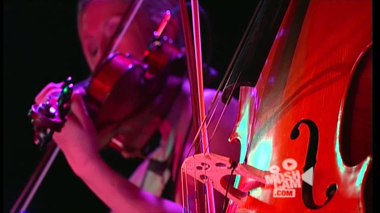 Angus & Julia Stone - Here We Go Again (Live in Sydney) | Moshcam - YouTube