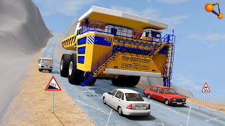 картинка: 400 ТОНН СМЕРТИ! НЕУПРАВЛЯЕМЫЙ БЕЛАЗ НА СКОЛЬЗКОЙ ГОРКЕ | BeamNG.drive