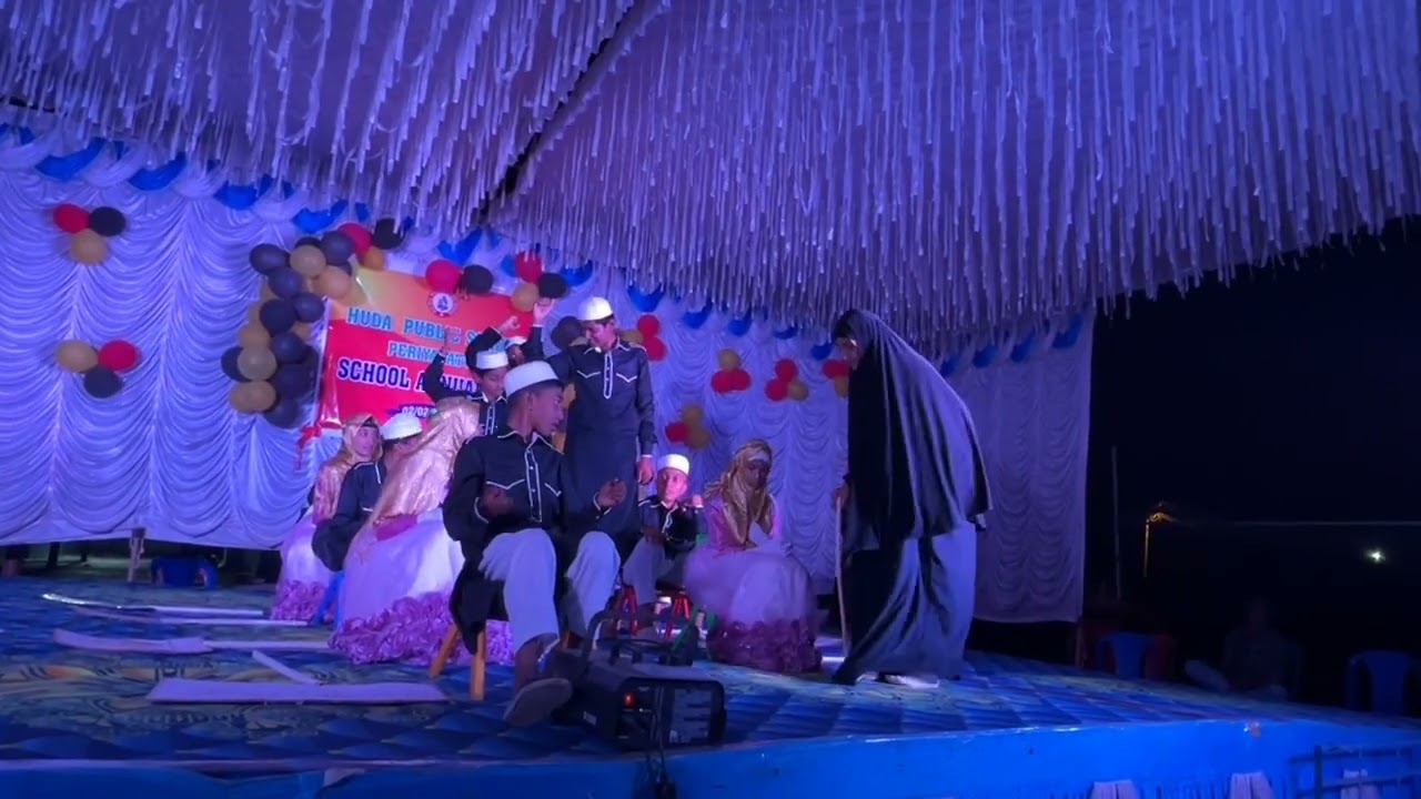 7th 8th Boys   Girls Skit of Humanity Values Inside The Bus Annual day Hudapublicschool periyapatnan