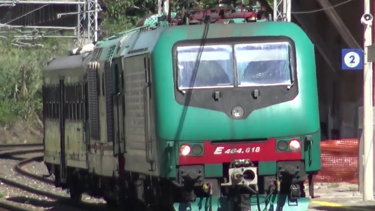 Invio treno con E 464 618 - D 445 1035 - Aln 668 3006. Altri transiti.