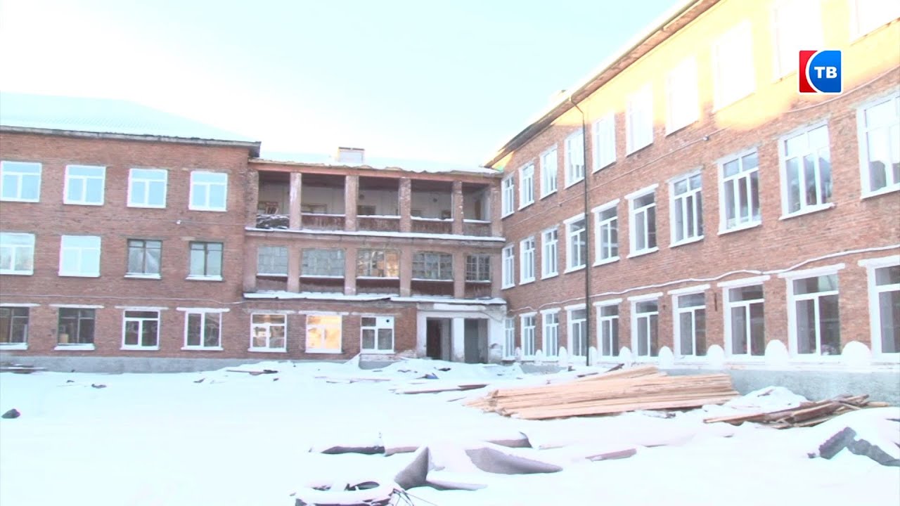 Первый замглавы администрации СГО Андрей Пикулев оценил ход работ ремонта в школе-интернате.