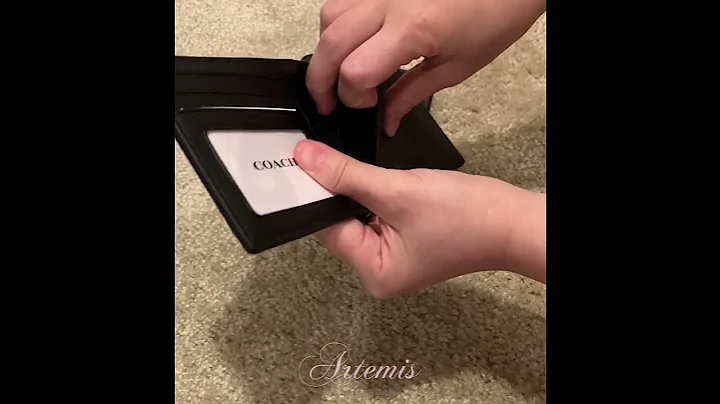 Coach Men ID Billfold Wallet in Signature Canvas