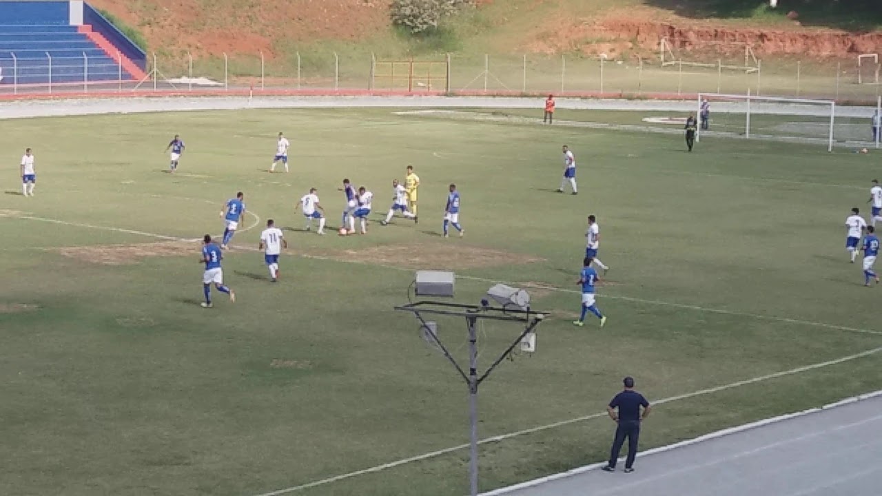 As Mil Camisas no Estadio Municipal Francisco Marques Figueira - YouTube