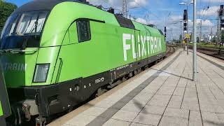 Taurus 182 507-4 mit Flixtrain fährt am 05.07.2021 um 17:48 Uhr in Bremen Hauptbahnhof ab.