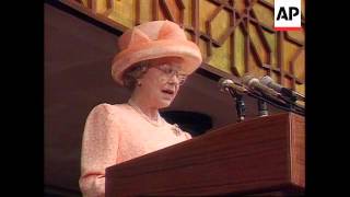 Stan - Queen Elizabeth Visits Stan