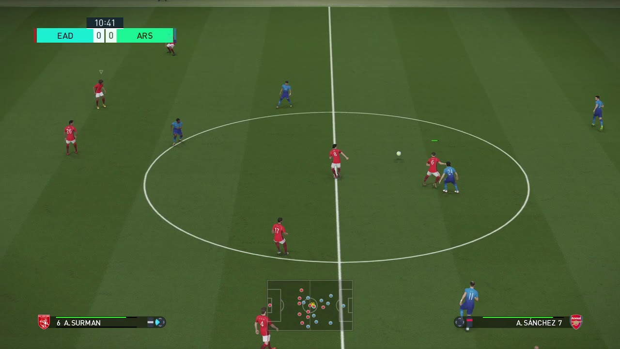 PES 2018 sideline bug