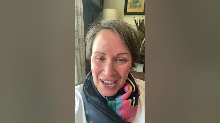 Maxine Ward - Celebrant, Wiltshire, UK