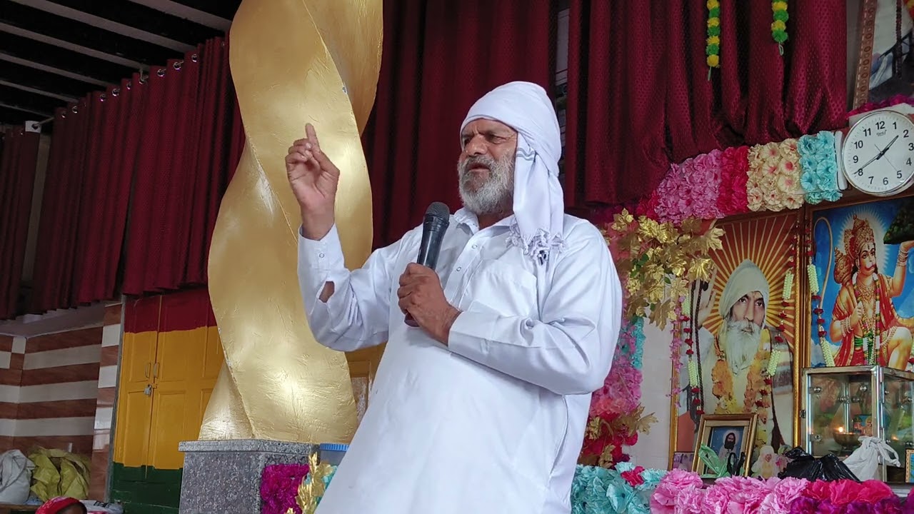 गुरु रामनिवास जी महाराज साथ संगत को अद्भुत सत्संग फरमाते हुए 🙏🙏🙏 सदगुरुदेव भगवान की जय 🙏🙏🙏