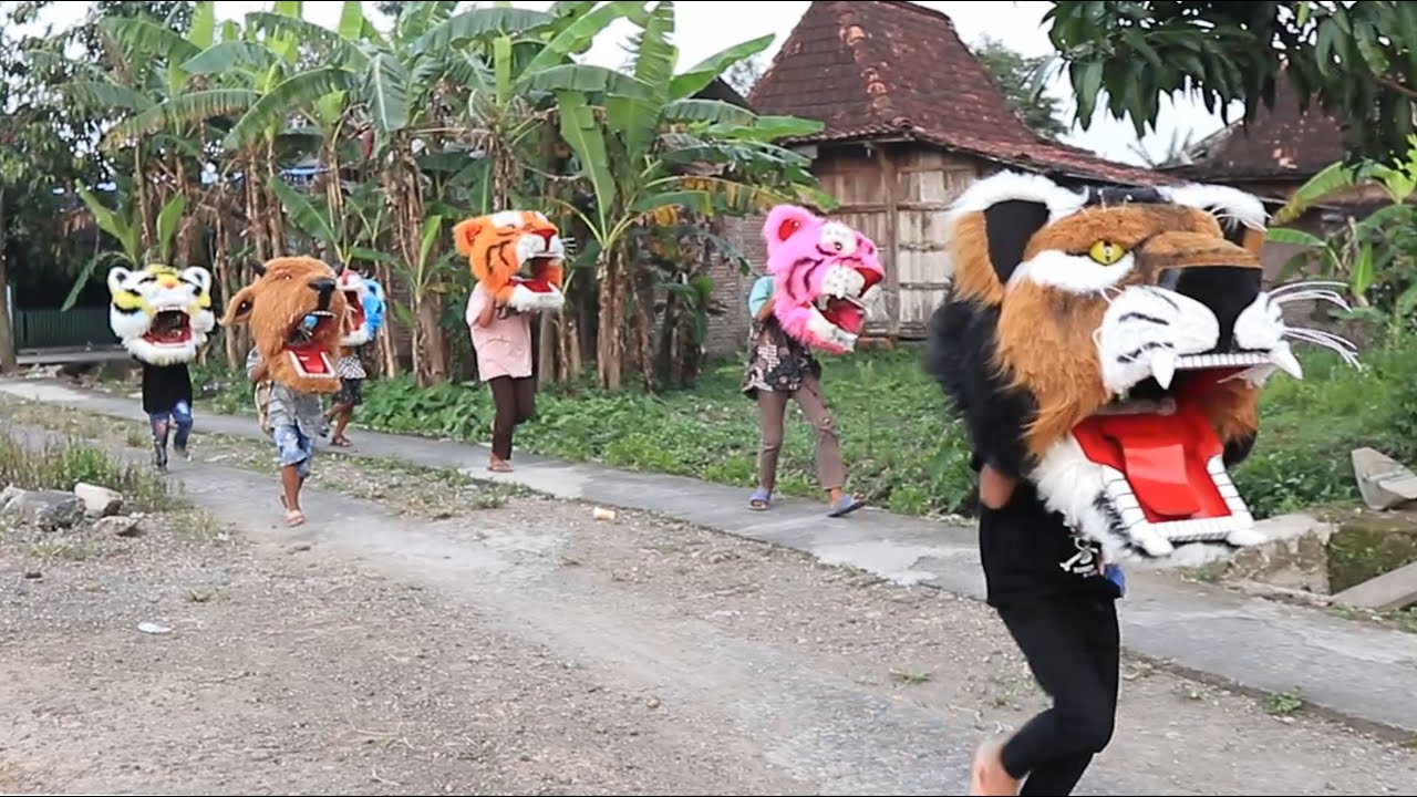 SaNdi ngeVlog MAININ  BARONGAN FULL MACANAN TRONDOL