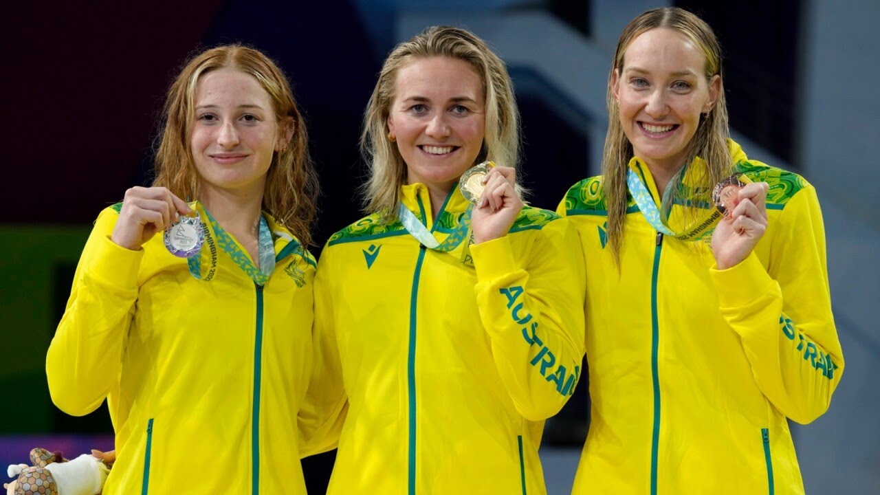 Ariarne Titmus sets Commonwealth Games record in all-Australian podium -  YouTube