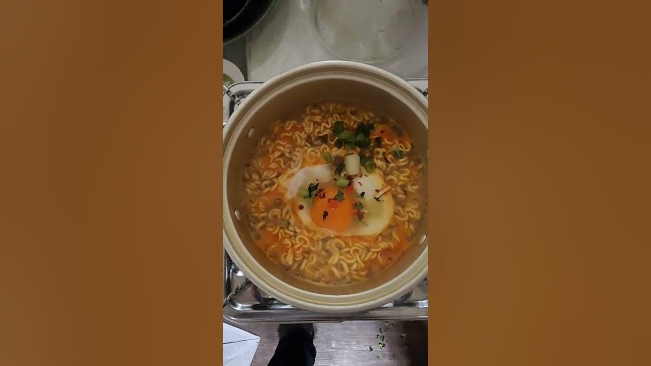 라면에 계란 파 고추 참깨 식초2방울 넣어 맛있게 끓여요! - Youtube