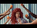 Capture de la vidéo Kelis - "Feed Them" (Official Music Video)