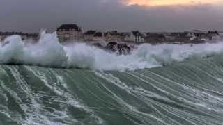 Vidéo du shooting hélico sur la tempête Petra avec Philip Plisson .