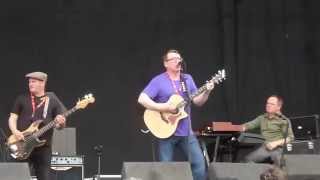 The Proclaimers - I'm Gonna Be  ( 500 Miles ) - V Festival 2015 (Stafford)