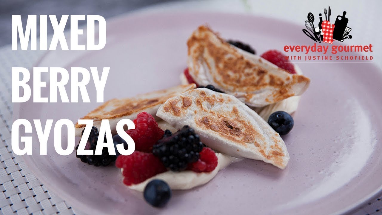 Гёдза со смесью ягод | Everyday Gourmet S8 E1