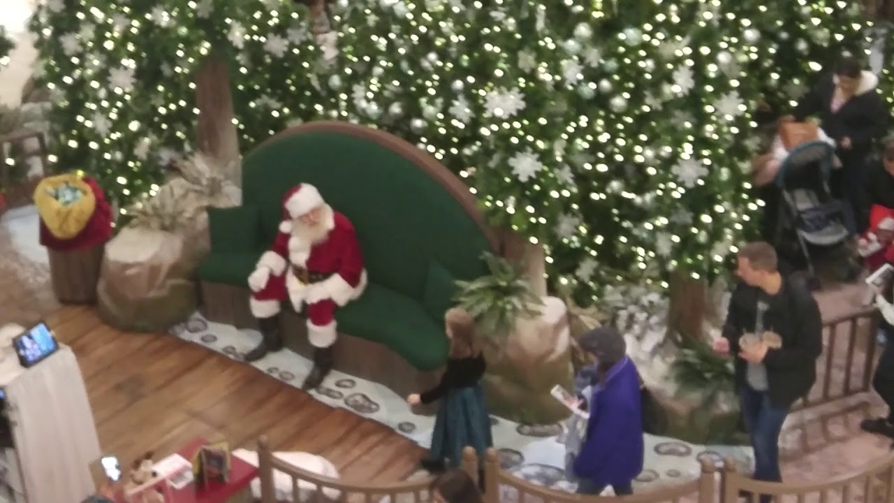 Pictures with Santa. Guildford Mall, Dec. 2017 YouTube