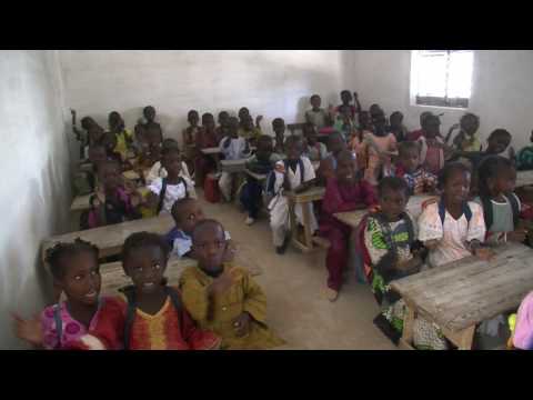 Video: 500 Senegalin Kalastajaa Salaperäinen Sairaus Merelle Menon Jälkeen