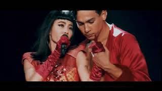 蔡依林 Jolin Tsai – LOVE LOVE LOVE/布拉格廣場 Prague Square Live from Play World Tour (Sub español)