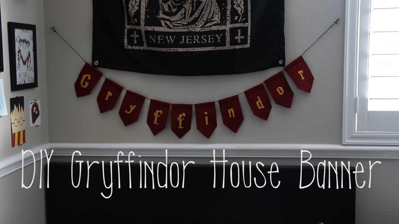 DIY Gryffindor House Banner (Harry Potter) | Courtney Tomesch - YouTube