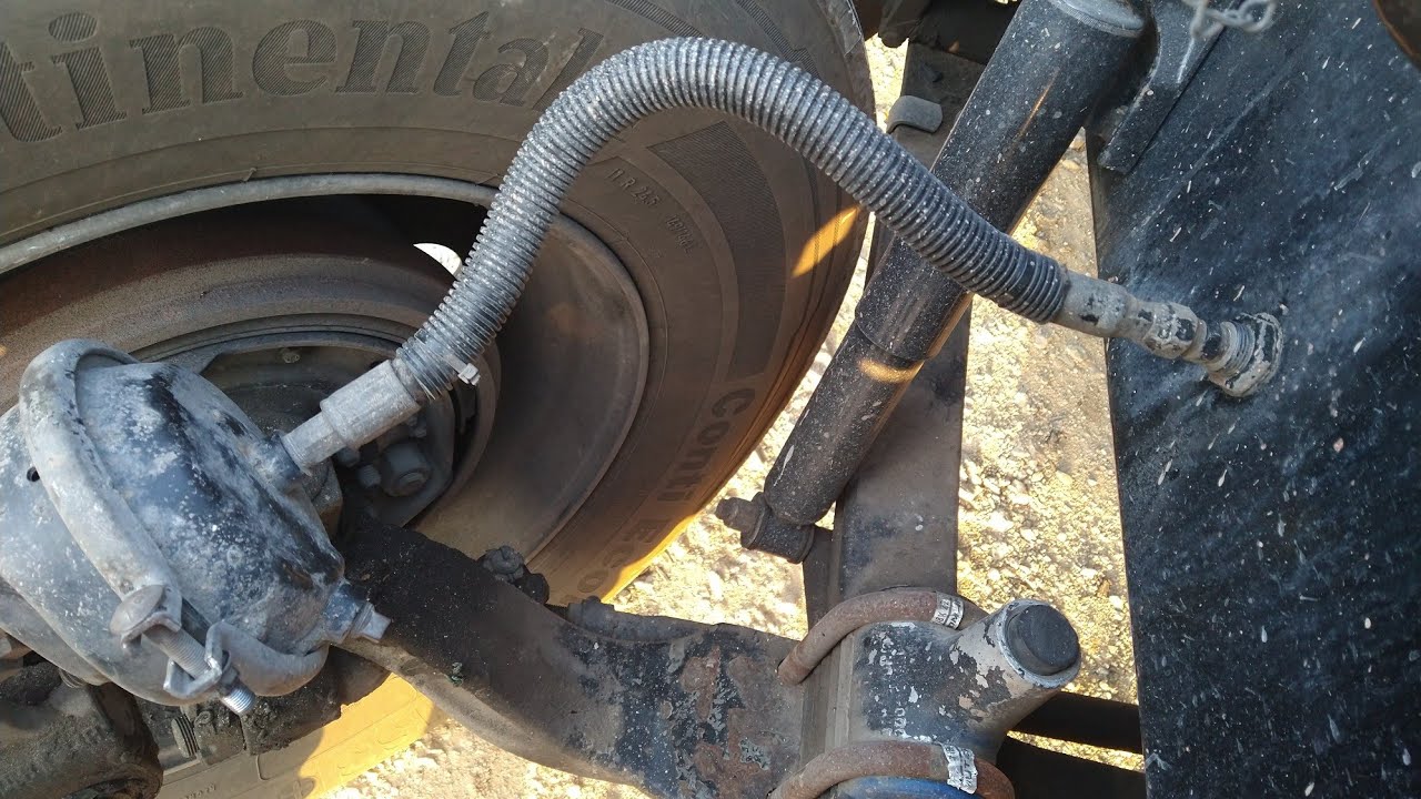 Repair and replace leaking air brake hoses on 1996 Freightliner. diy