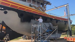 Painting the Boat - Part 12 - Spraying Coal Tar Epoxy