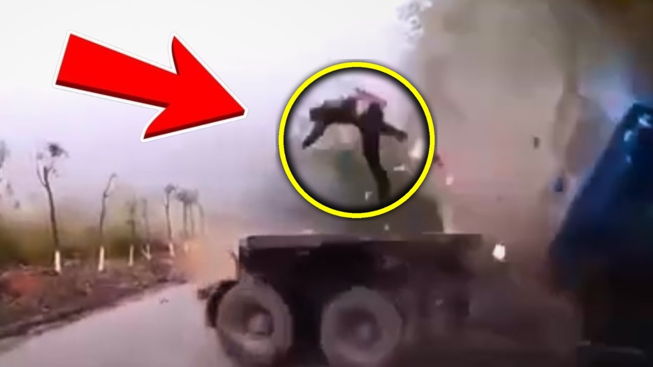 😱 TRUCK DRIVER EJECTED ACCIDENT - YouTube