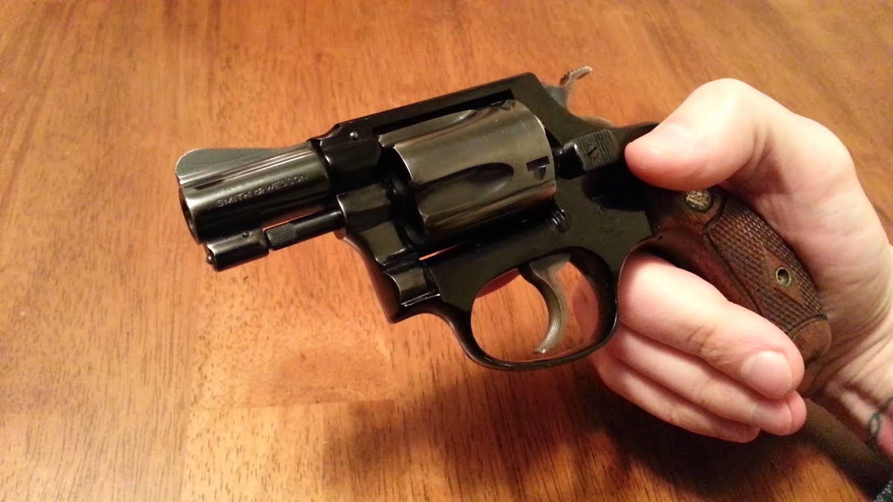 Smith & Wesson Model 37 Airweight No Dash - YouTube.