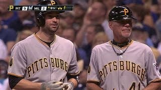 Celebrity PIT@MIL: Walker plates Harrison with single to left Profile