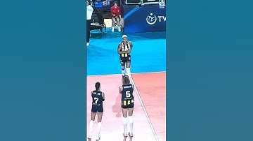 Melissa Vargas’ Wild Celebration with Her Team Breaks the Internet! 🔥 #youtubeshorts #sportsmoments