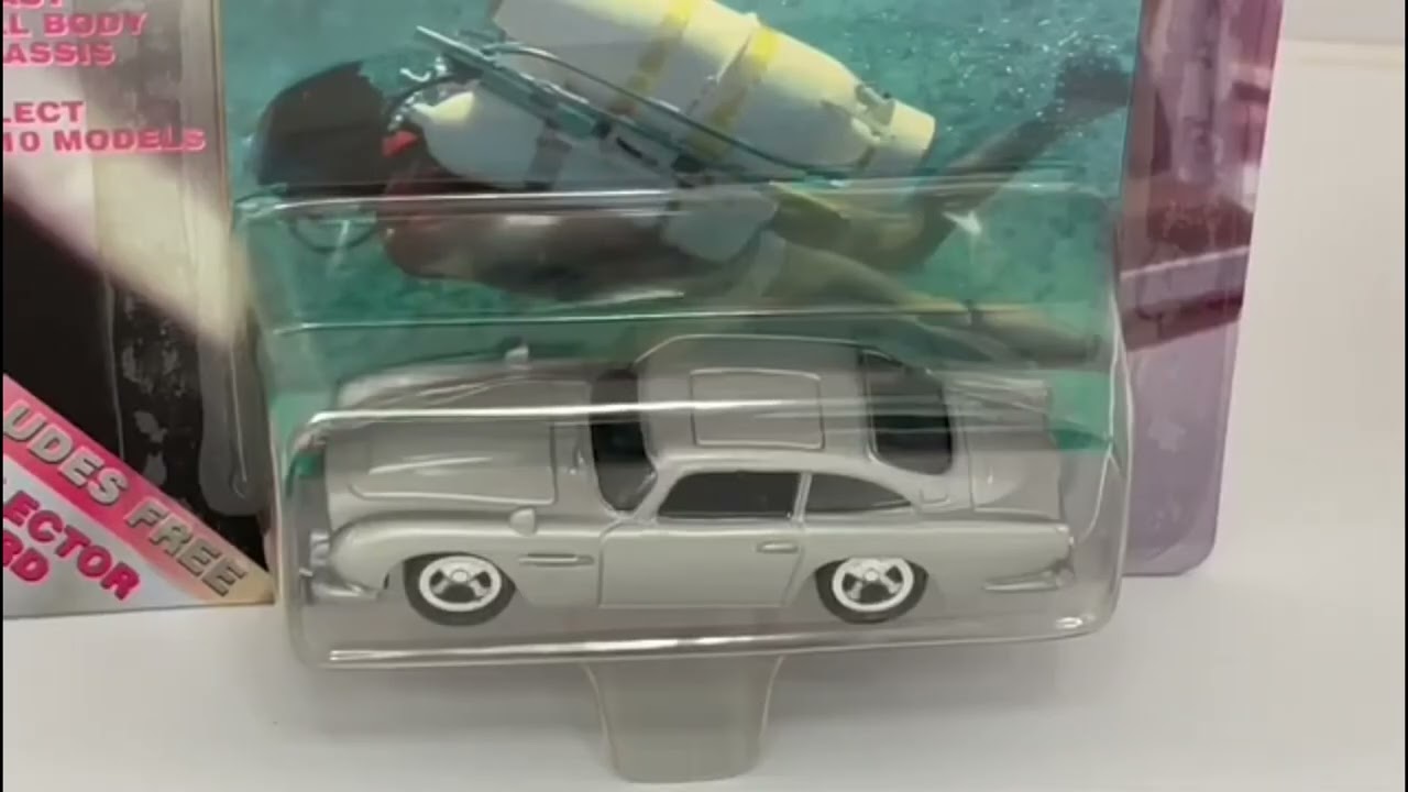 CORGI JAMES BOND Thunderball Aston Martin Db5 Ty95301 EUR 5,86