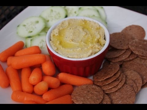 Video: Hoe Om Hummus Te Maak Met Gebakte Tamaties, Knoffel En Paprika