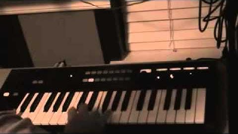 Korg R3 "Bass Groove"