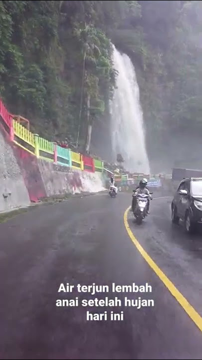 air terjun lembah anai kembali meluap