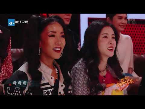杨丞琳惊讶李玉刚的声音变化差异大 #闪光的乐队 EP7 花絮 20220205
