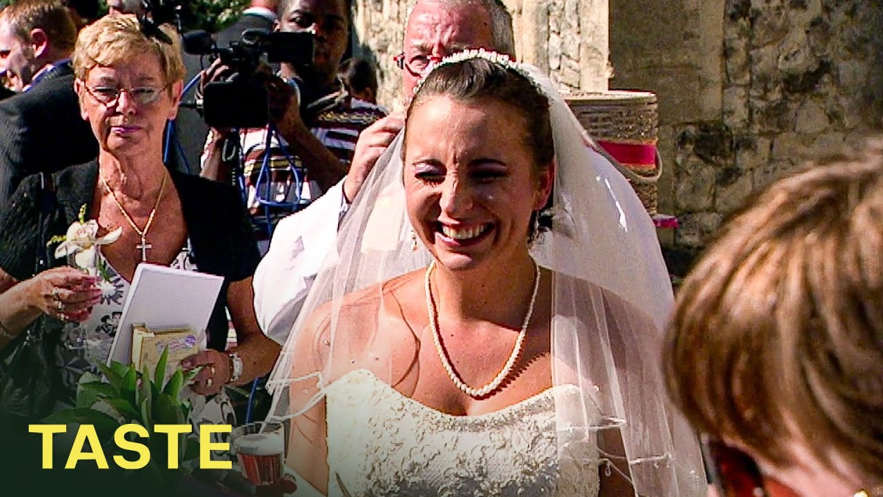 How will Their Wedding be Rated? | Four Weddings UK - YouTube