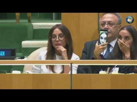 Дочь президента Азербайджана кривлялась и делала селфи, когда отец говорил о геноциде