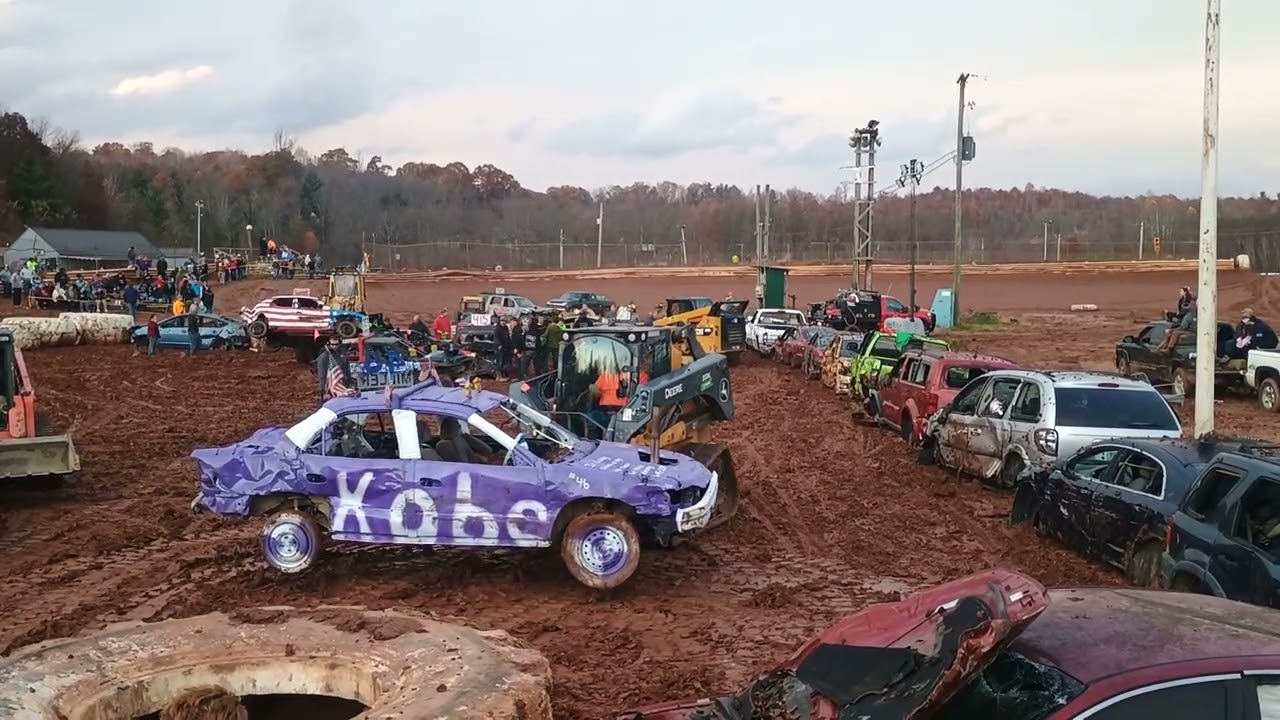 Midway Speedway Derby 11-8-25, очистка компактного класса для молодежи