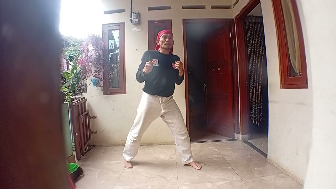 LATIHAN GERAK BElADIRI TAMBAHAN BKBN KOTA BANDUNG UNTUK KEPANDUAN