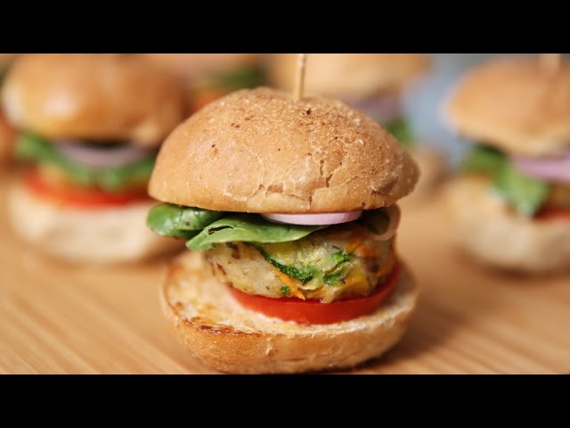 Veg Burger | Mini Veg Sliders | Tasty Snack Recipe by Ruchi