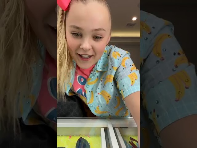 JoJo Siwa (@itsjojosiwa) archived Instagram live stream from December 22, 2019