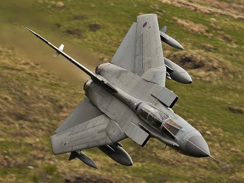 MACH LOOP SWEPT TORNADOS 4K