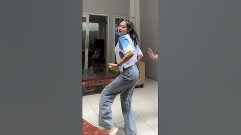 Thumbnail of Ngikutin lagu yang lagi viral nih, yang tau judulnya komennya ya 😝